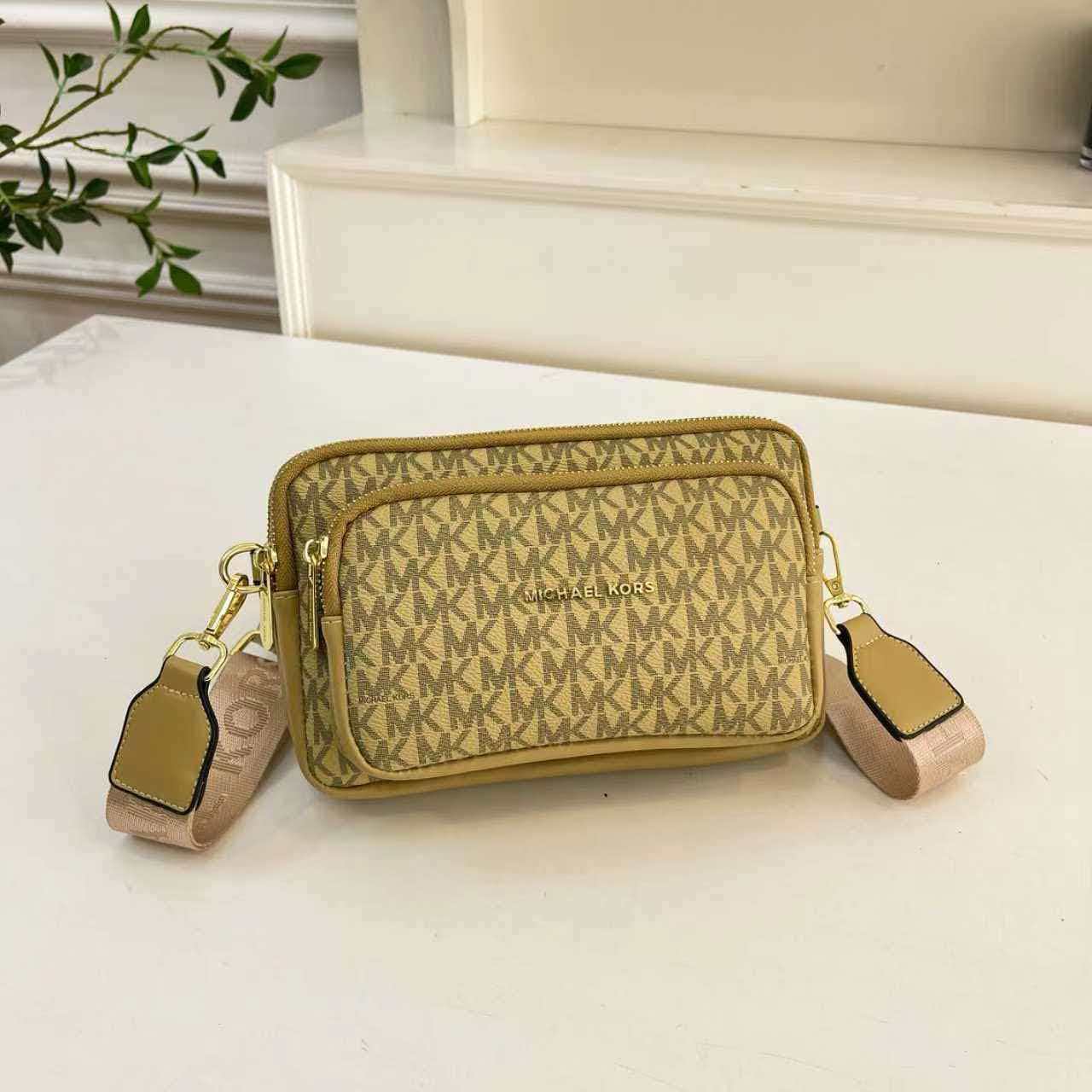 Michael Kors Women's Classic P - Women'S Bags Of Michael Kors ulasan dan harga